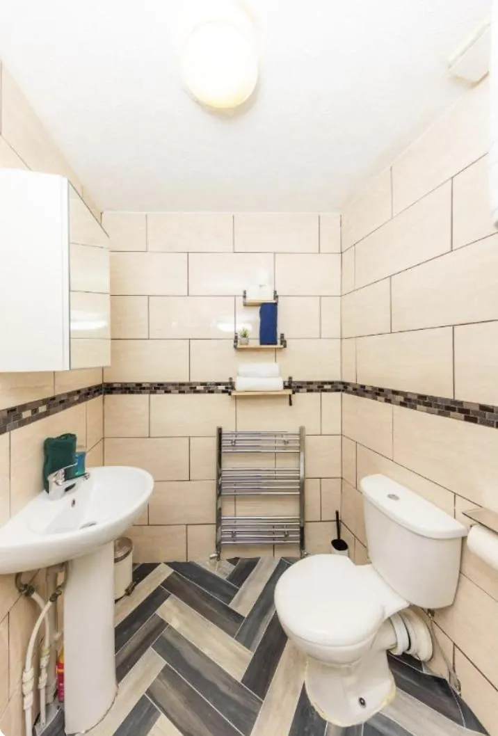 Warm & Welcoming Apartment Close To Meadows! City Centre 10 Edinburgh