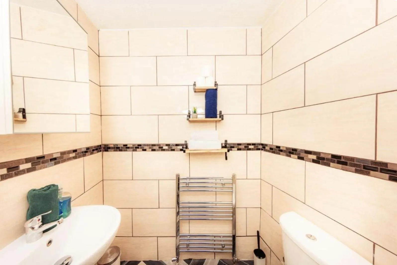 Warm & Welcoming Apartment Close To Meadows! City Centre 10 Edinburgh