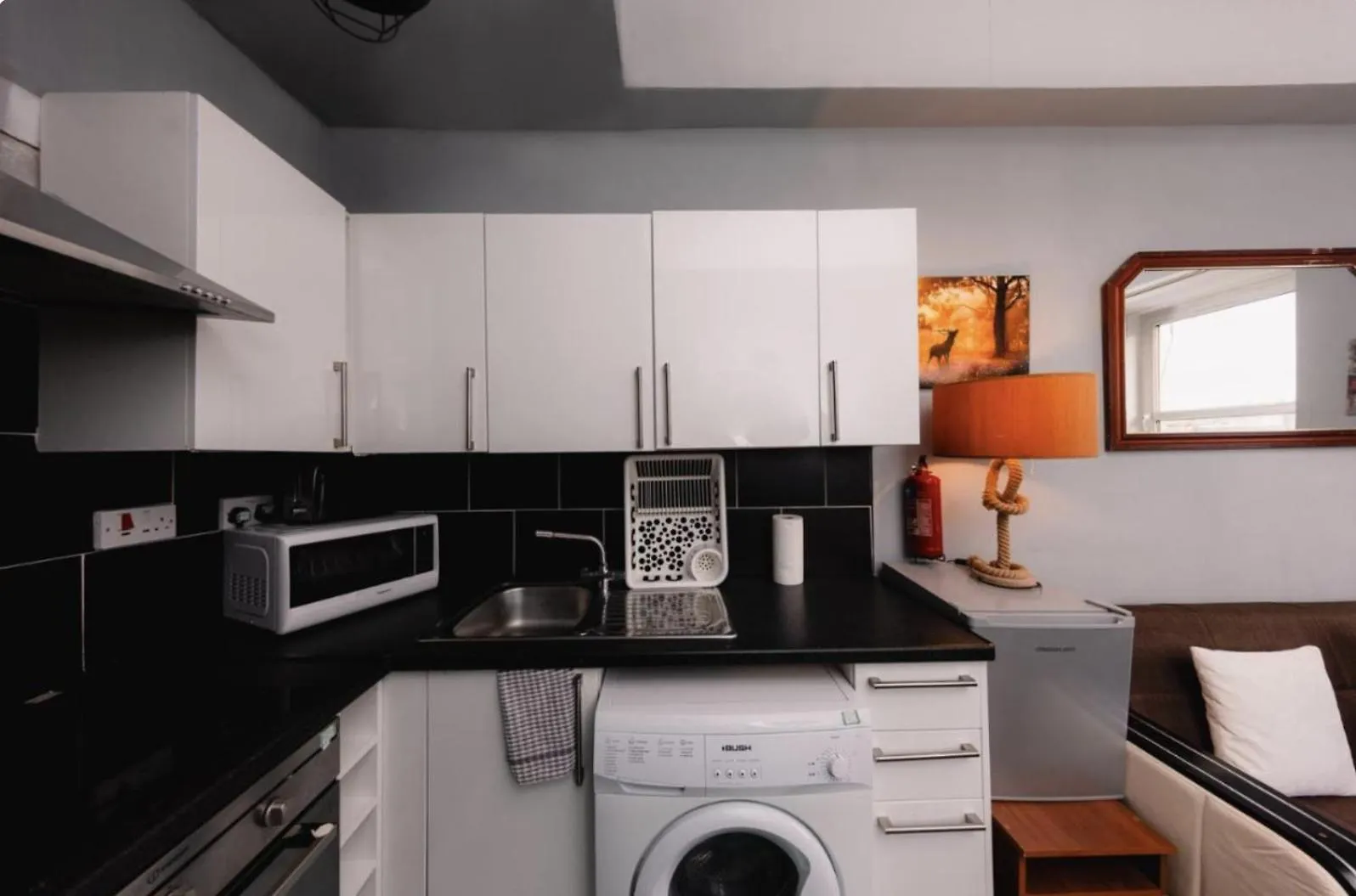 Warm & Welcoming Apartment Close To Meadows! City Centre 10 Edinburgh